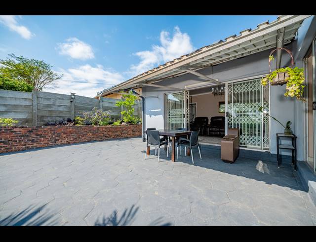3 BEDROOM FREEHOLD FOR SALE IN HILLARY